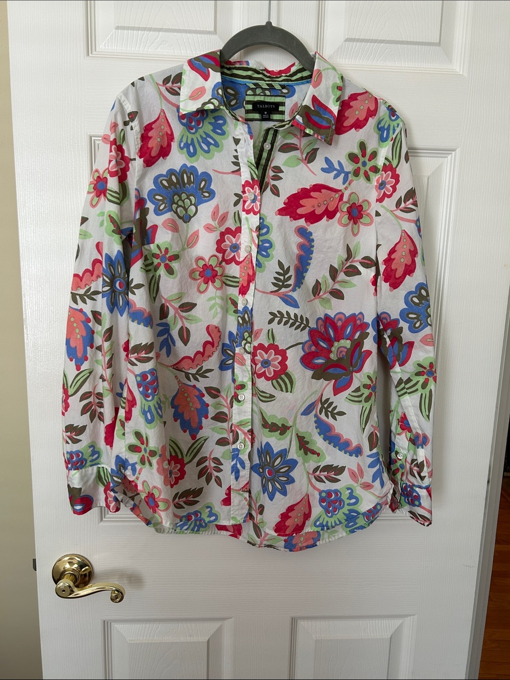 Talbots 100% Cotton White Button-Up Shirt with Bright Floral Print Sz M